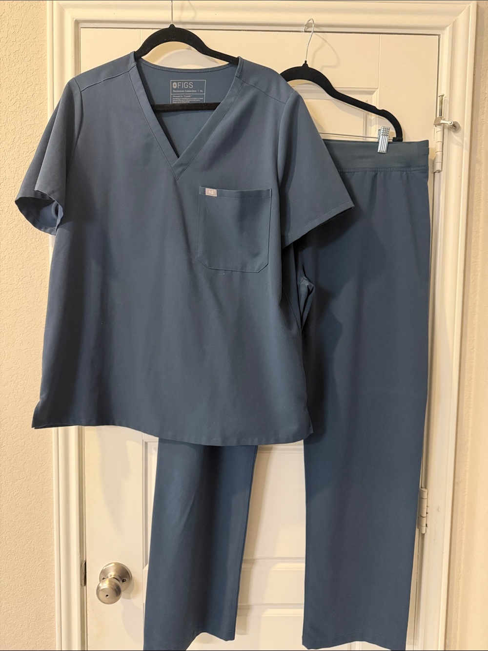 Figs Classic V-Neck Scrub Set in Slate Blue